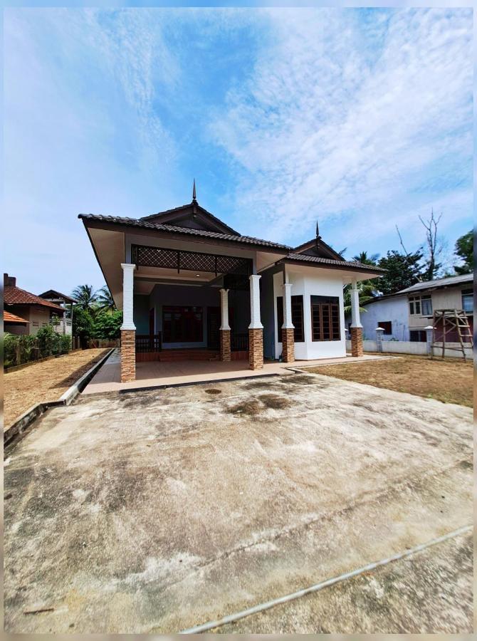 Zn Homestay Gong Badak Kampong Pengkalan Maras Exterior foto